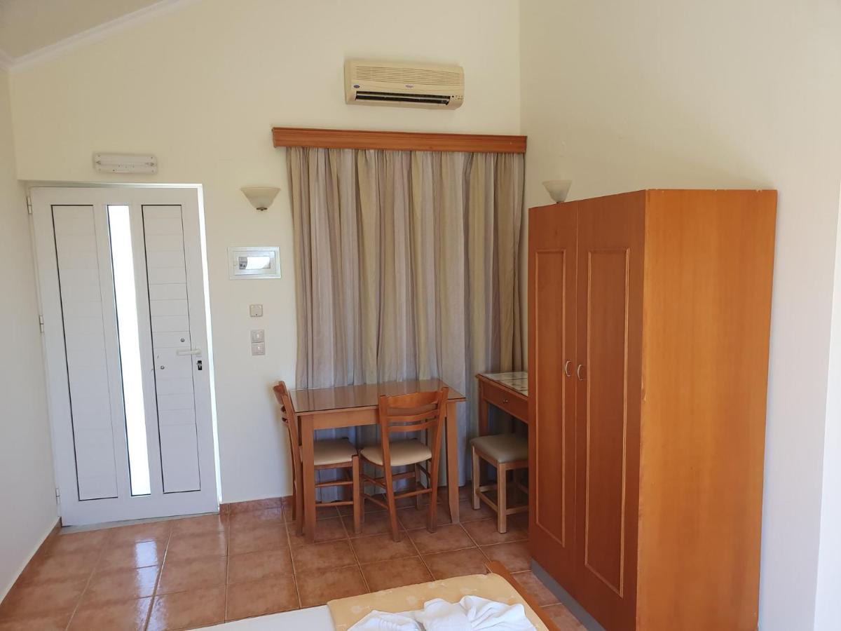 Sofia Studios & Apts Ayía Marína Eksteriør billede