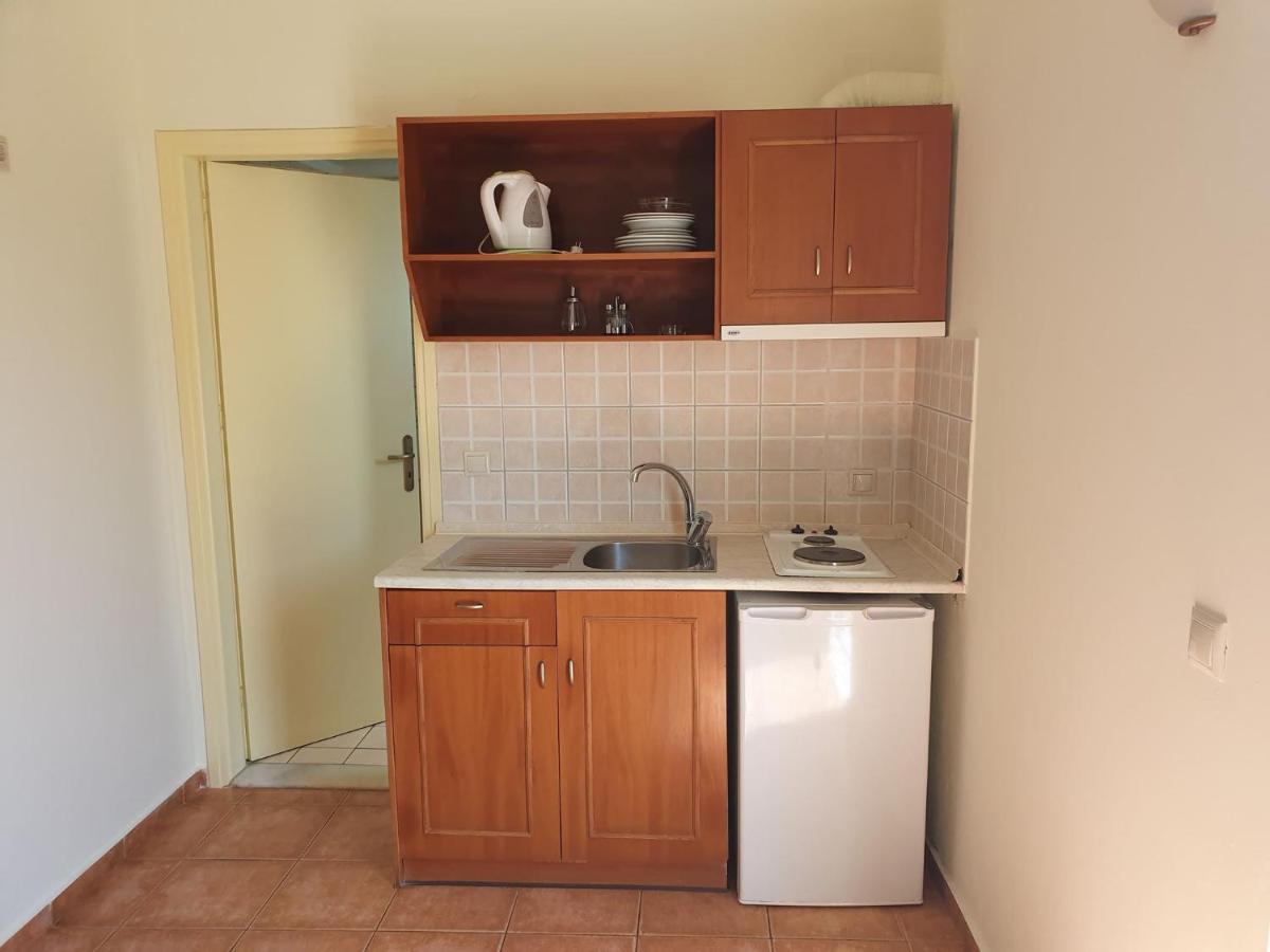 Sofia Studios & Apts Ayía Marína Eksteriør billede