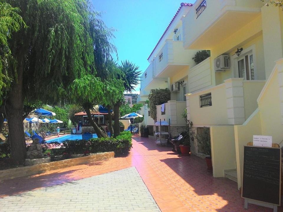 Sofia Studios & Apts Ayía Marína Eksteriør billede