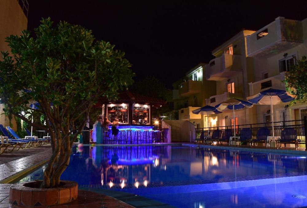 Sofia Studios & Apts Ayía Marína Eksteriør billede
